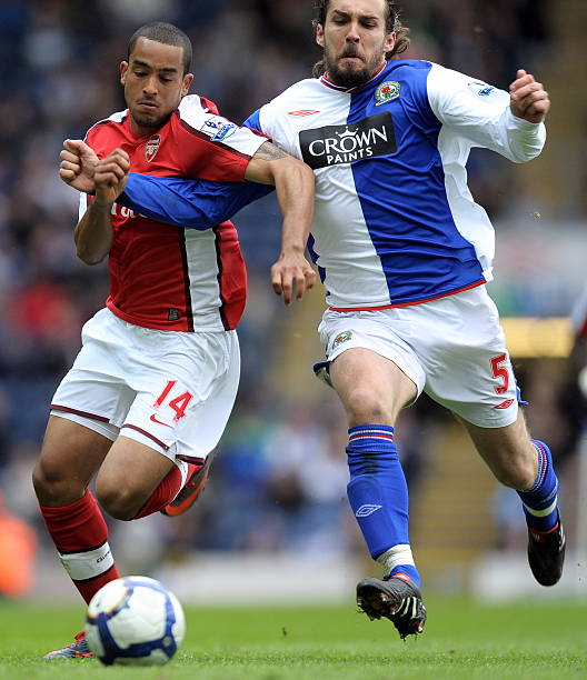 球场及其附 球场及其附